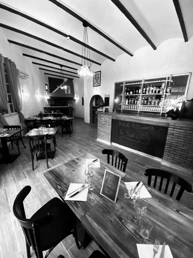 Hotel Restaurant Le Saint Gillois 외부 사진
